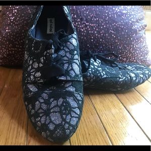 Black lace Glitter shoes Never Worn